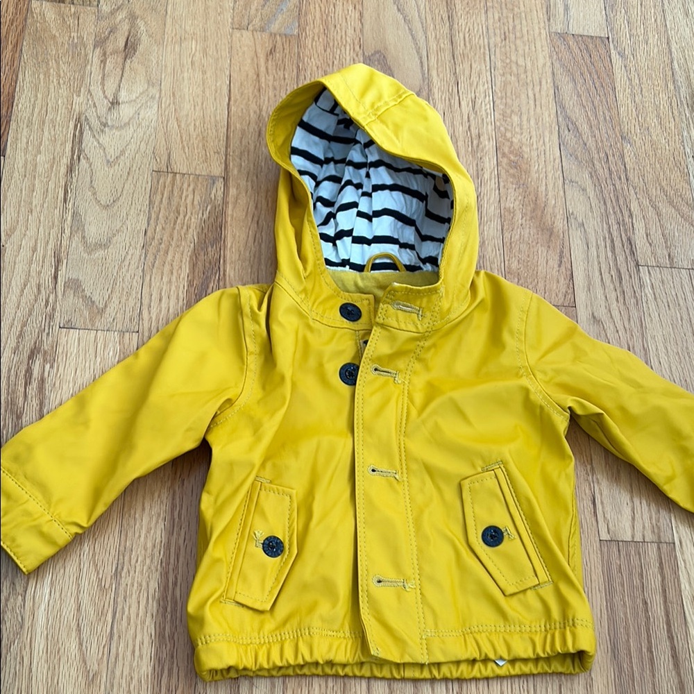GAP Yellow Raincoat with Hood and Water-Resistant Fabric